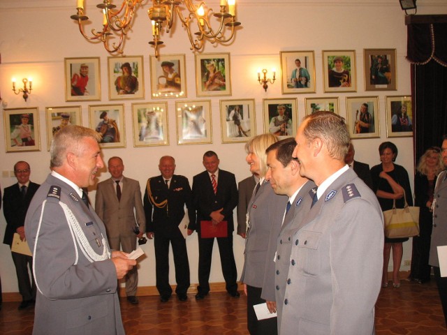 W piątek w pałacu w Kraczewicach odbyły się powiatowe obchody Święta Policji.