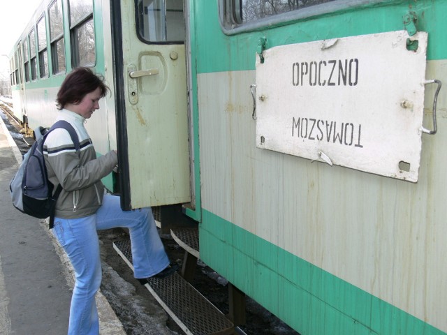 Ostatnie pociągi na trasie Opoczno-Tomaszów były widziane w 2009 r.