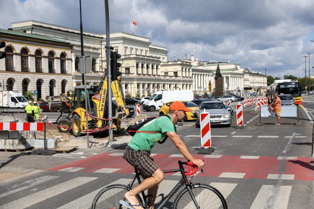 Zielona Marszałkowska to inwestycja w ramach Nowego Centrum Warszawy. Centrum stolicy ma stać się wygodną, dostępną i zieloną przestrzenią