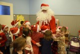 Święty Mikołaj z wizytą u przedszkolaków ze skierniewickiej „Jedynki”