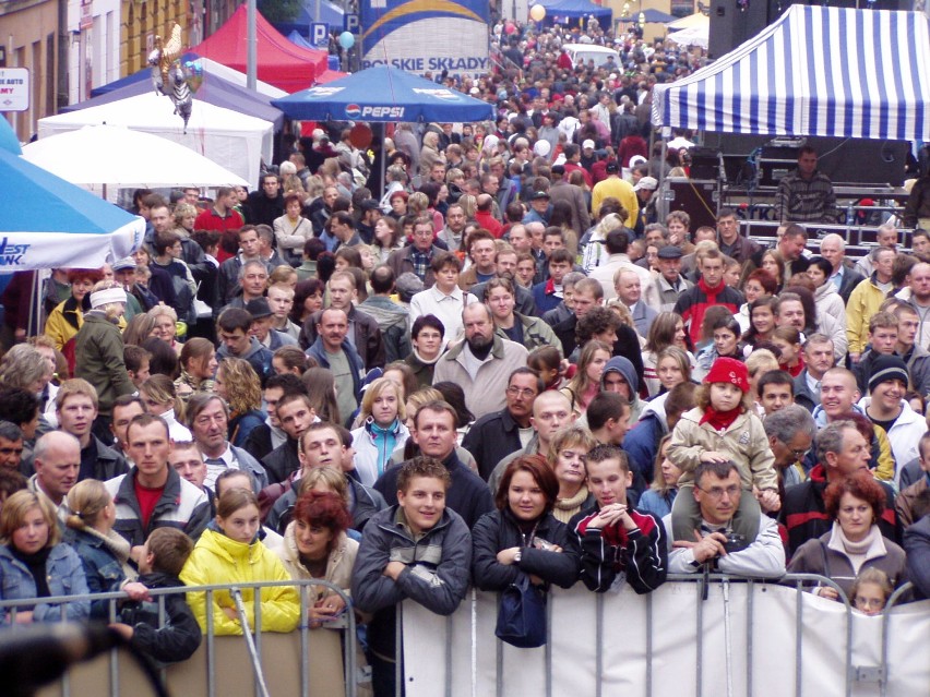 Tarnów 25, 20 i 15 lat temu. Tak wyglądało wtedy miasto i jego mieszkańcy. Szukajcie się na fotografiach! [ARCHIWALNE ZDJĘCIA] 28.04