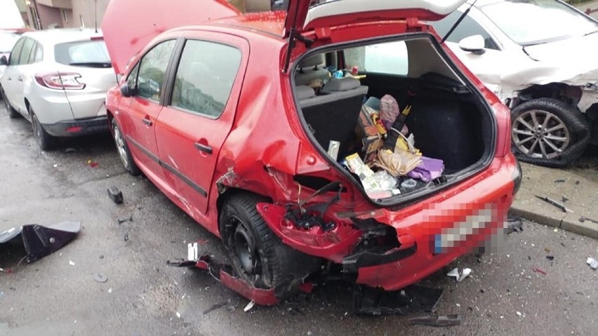 Pijany wjechał BMW w zaparkowane samochody na Grzymińskiej