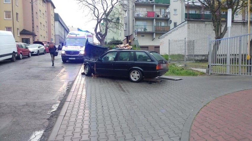 Pijany wjechał BMW w zaparkowane samochody na Grzymińskiej