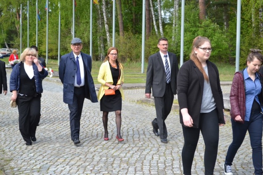 Muzeum Stutthof. Wzruszenie, łzy i apel o pamięć w 70 rocznicę wyzwolenia