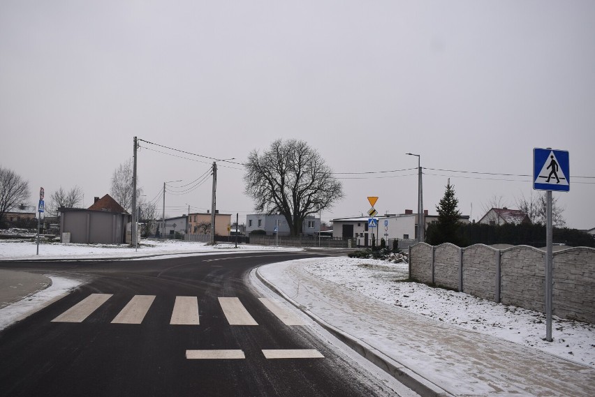W Choczu zakończyły się dwie inwestycje: przebudowa ulicy Łąkowej i modernizacja chodnika w ciągu drogi wojewódzkiej 442