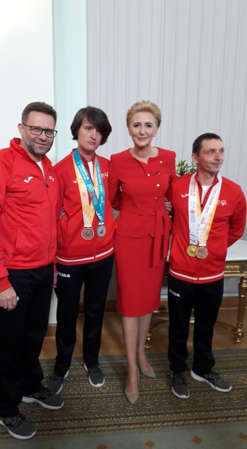 Sieradzcy Olimpijczycy w Pałacu Prezydenckim w Warszawie odebrali gratulacje od Pierwszej Damy RP (zdjęcia)