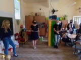 Inauguracja roku szkolnego w Szkole Podstawowej numer 10 w Starachowicach. W maseczkach i po dezynfekcji rąk [ZDJĘCIA] 