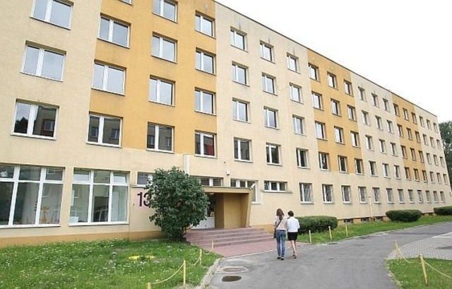 Studenci są ścigani przez władze uczelni m.in. za niezapłacone czesne lub nieoddane książki do biblioteki