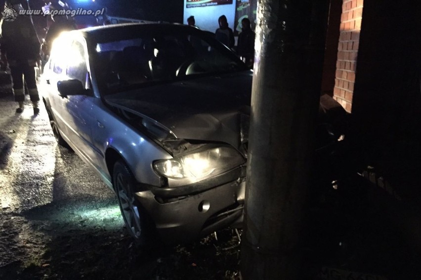 Wypadek samochodu osobowego w Kwieciszewie