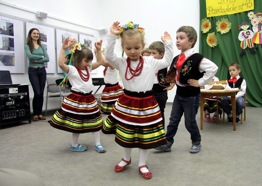 Lublin: Turniej tańca ludowego przedszkolaków w Biblio