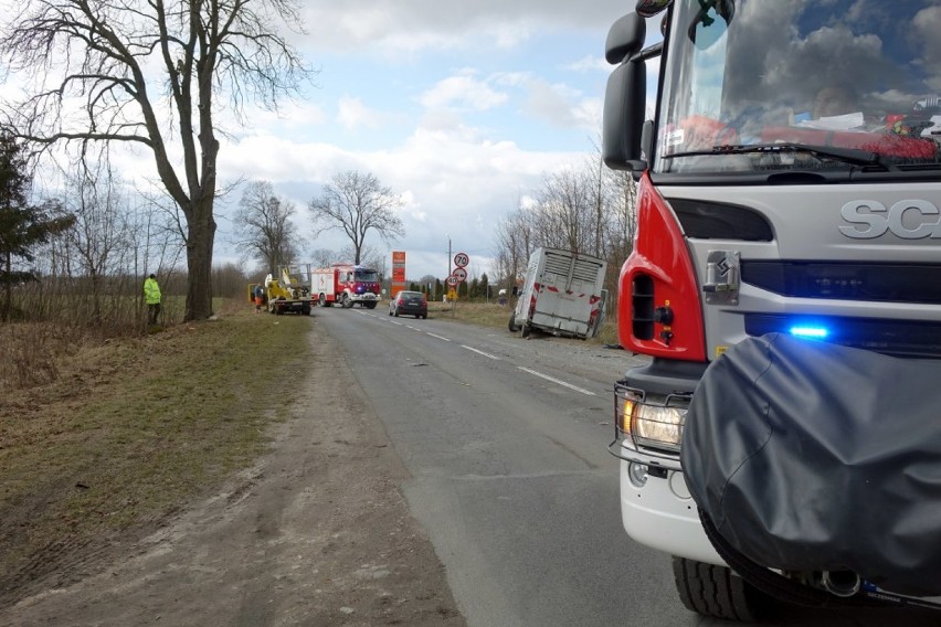 Wypadek na drodze nr 179 w Szydłowie
