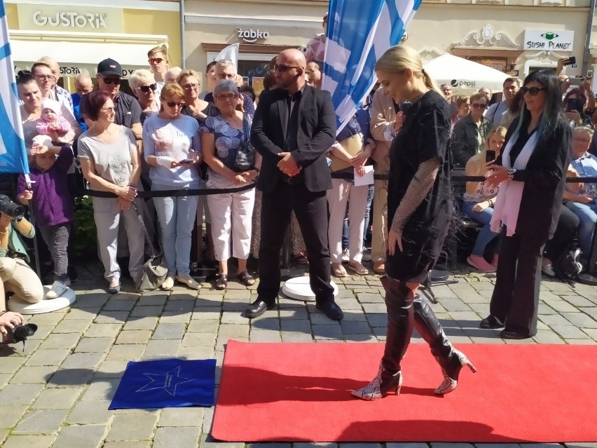 W sumie na opolskim rynku znajdują się już 73 gwiazdy...