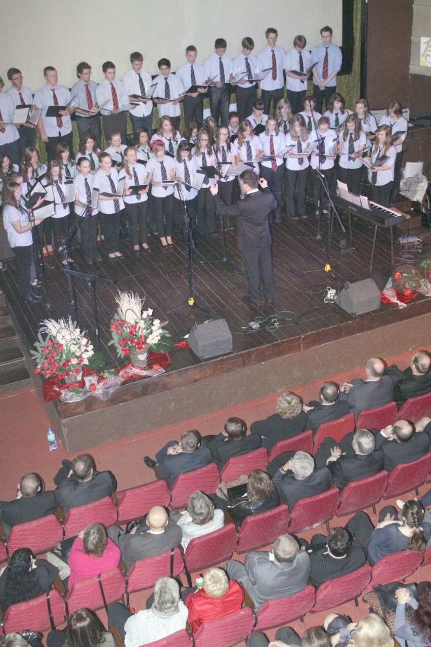 Salezjański Zespół Szkół Publicznych w zabrzu świętował 15-lecie istnienia