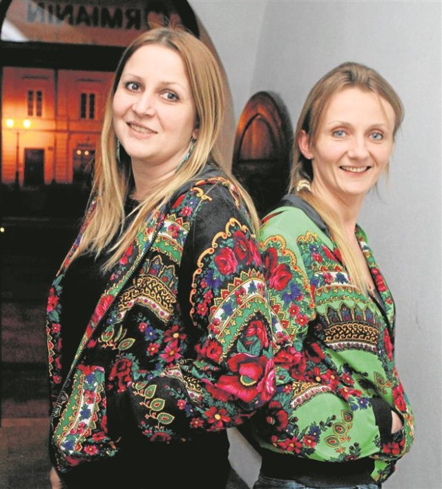 W sklepie Ani (od lewej) i Agnieszki można kupić bluzy współtworzone przez Marię Sadowską