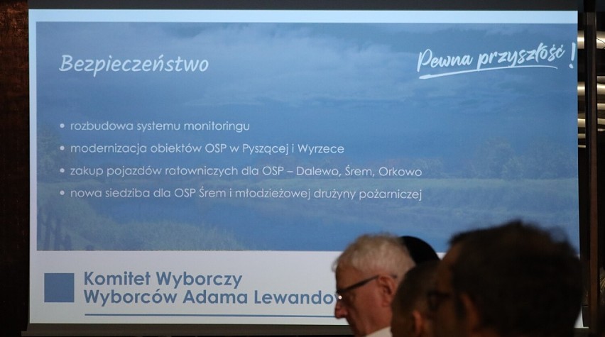Spotkanie wyborcze komitetu Adama Lewandowskiego. Zaprezentowano kandydatów do rady miejskiej gminy Śrem