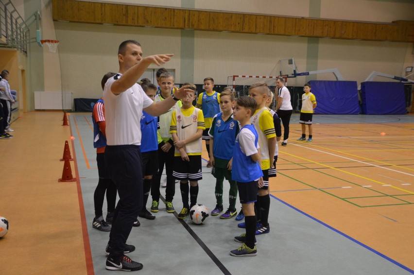 Trenerzy, rodzice i zawodnicy piłkarskiego klubu Start Miastko spisali się na medal. Są pochwały