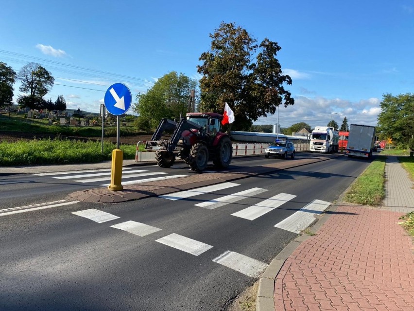 Międzychodzcy rolnicy protestują przeciwko "Piątce dla...