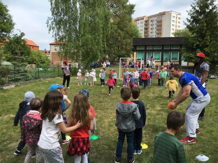 Szczecińska Husaria odwiedziła przedszkolaków z "Plastusiowa" 