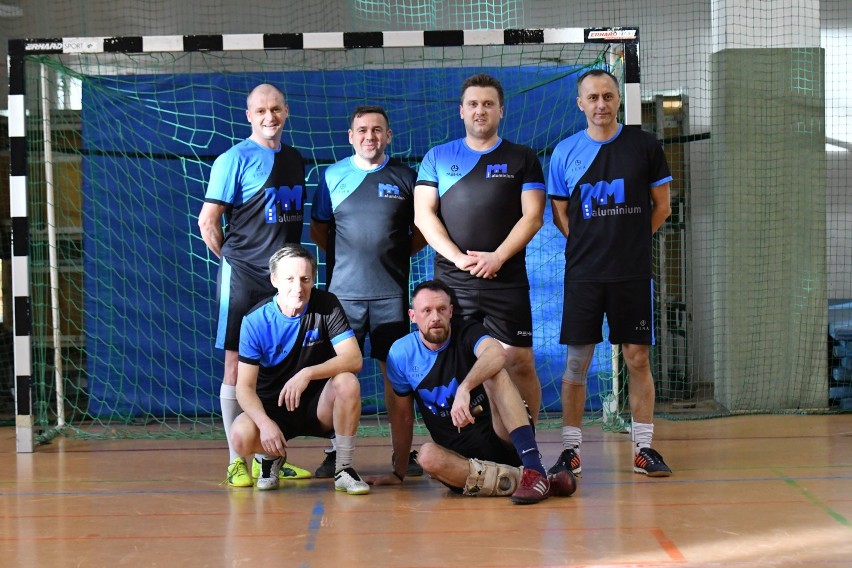 Pierwsza i ostatni kolejka rozgrywek fazy Ligi Mistrzów i Pucharu UEFA w Żarskiej Lidze Futsalu?