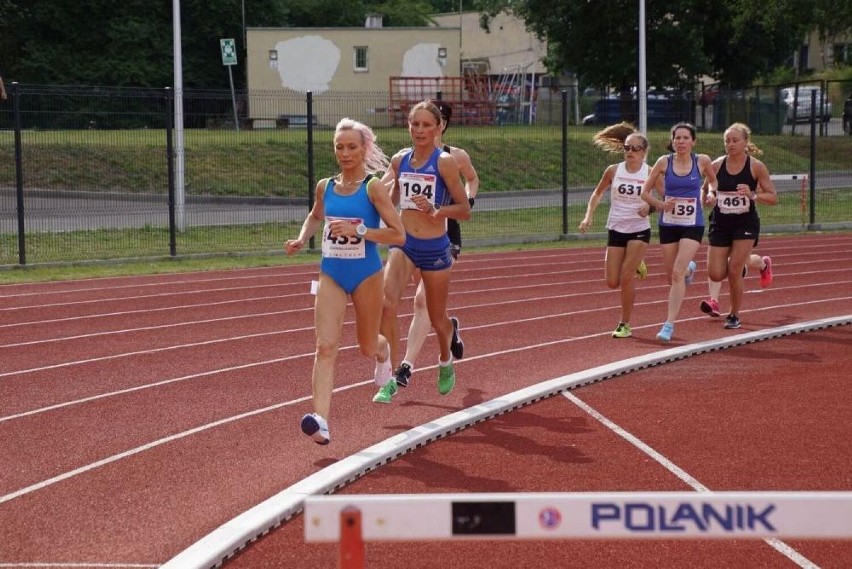 11 medali w Lekkoatletycznych Mistrzostwach Polski Masters zawodników LKS Ziemi Puckiej. Świetny występ na ważnej imprezie!