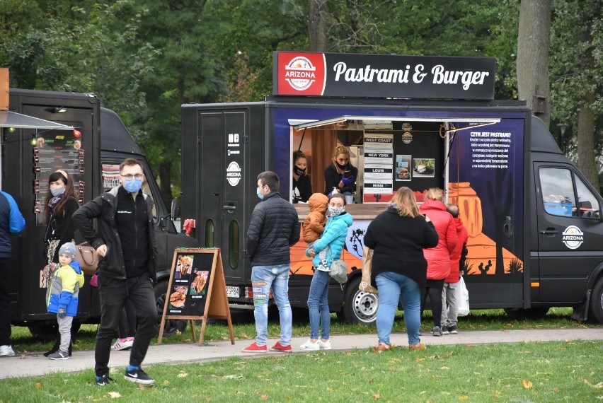 Grodzisk: Trwa drugi dzień Festiwalu Smaków Food Trucków 