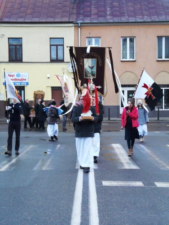 Procesja rezurekcyjna w Rawie Maz.