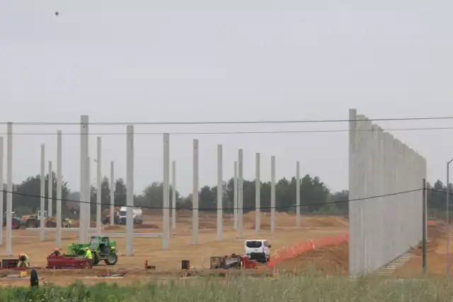 W Czeladzi w rejonie ulicy Gdańskiej powstaje nowe centrum dystrybucyjne Panattoni Zobacz kolejne zdjęcia/plansze. Przesuwaj zdjęcia w prawo - naciśnij strzałkę lub przycisk NASTĘPNE