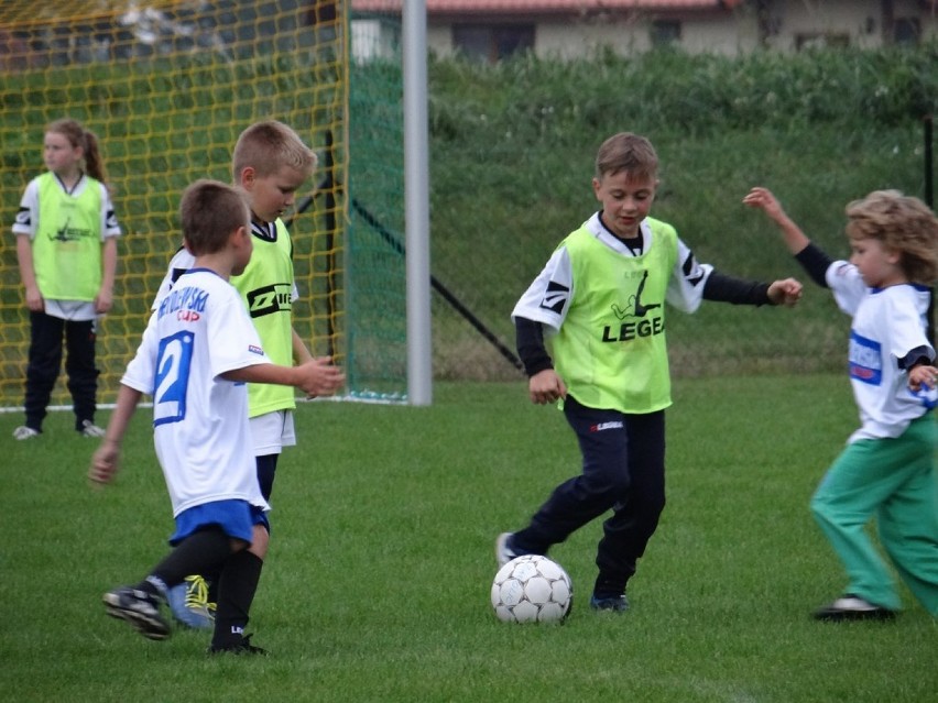 Turniej w Zapolicach dla małych piłkarzy