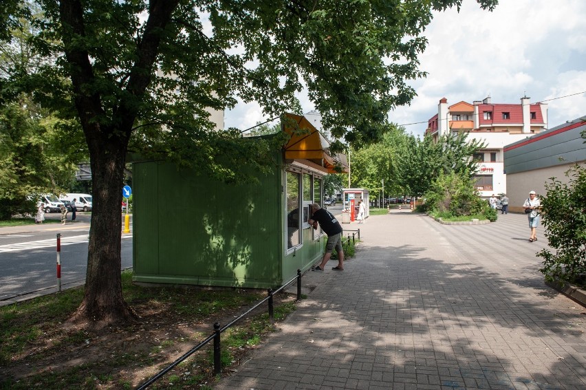 Zarząd Dróg Miejskich kontra bielańscy handlowcy. Gdzie leży prawda w sporze drogowców z przedsiębiorcą?