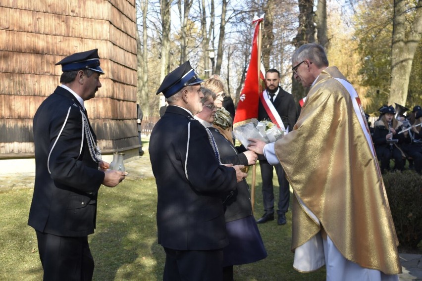 Historyczny moment dla gminy Chłopice. Ustanowiono herb, flagę i sztandar [ZDJĘCIA]