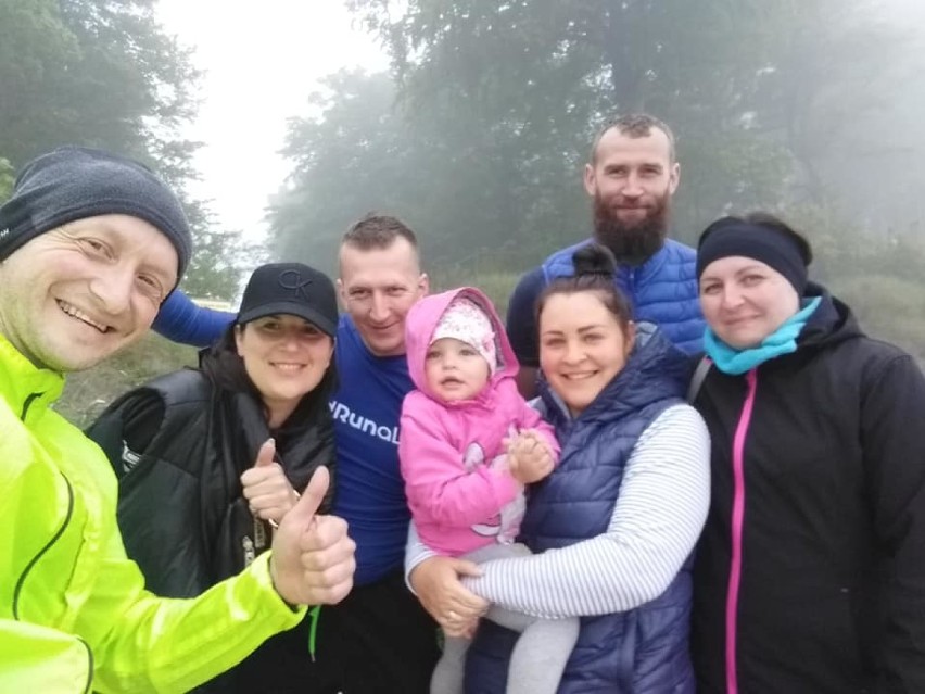 Biegacze z gminy Śmigiel przebiegli trasę od Świnoujścia do granicy z Rosją w Nowej Karczmie