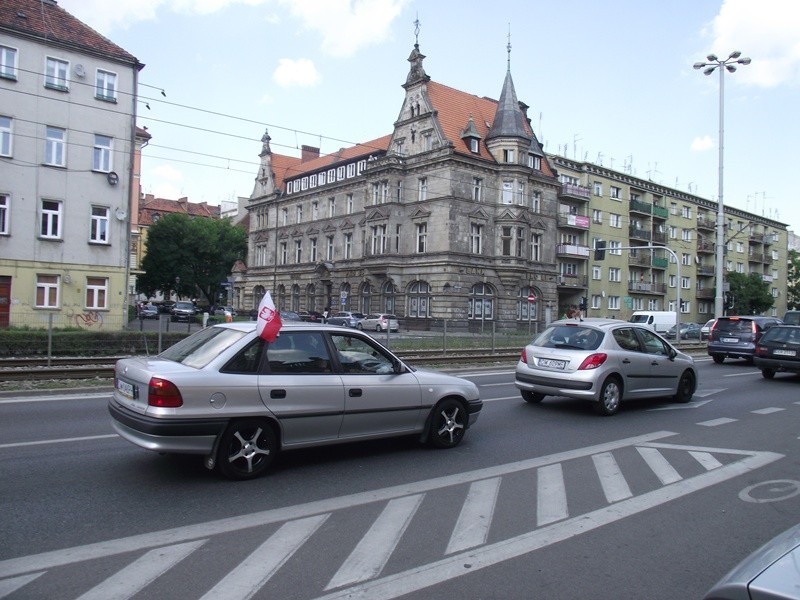Wrocławianie szykują się do Euro, coraz więcej flag na ulicach