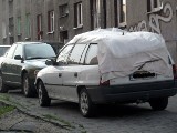 Grad w Rybniku: Rybniczanie zabezpieczają swoje auta