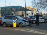 Bukowska/Przybyszewskiego: Radiowóz zderzył się z samochodem osobowym