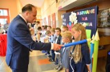 Szkoła Podstawowa w Stróżewie uroczyście przyjęła pierwszoklasistów do grona uczniów (ZDJĘCIA)