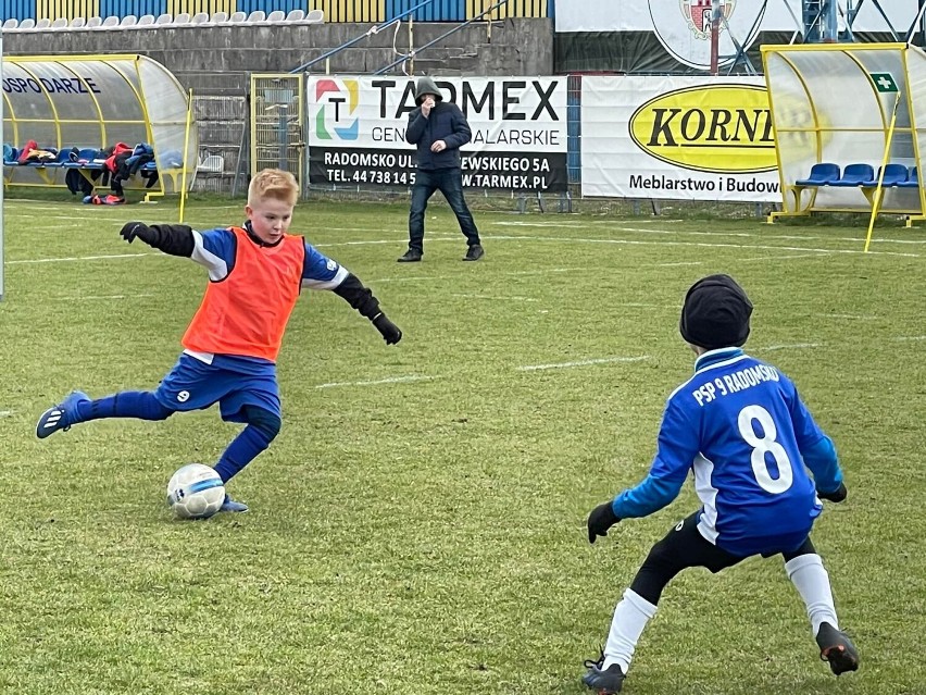 Turniej piłkarski "Z Podwórka na Stadion o Puchar Tymbarku" w Radomsku. ZDJĘCIA