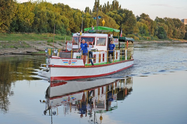 Rejsy po Warcie: Bajka zaprasza na pokład