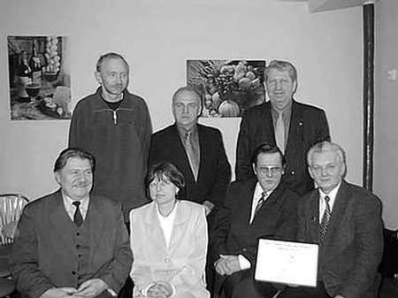 Wojciech Kubiak, Małgorzata Kubiak, Marian Berkowski i Marian Szczygieł. W górnym rzędzie od lewej Ireneusz Marek, Roman Nawrocki i Marian Nowak.