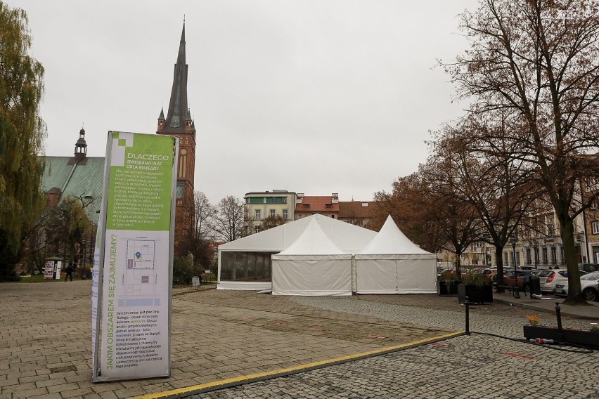 Lodowisko na pl. Orła Białego. Jeszcze nie ruszyło, a już budzi emocje 