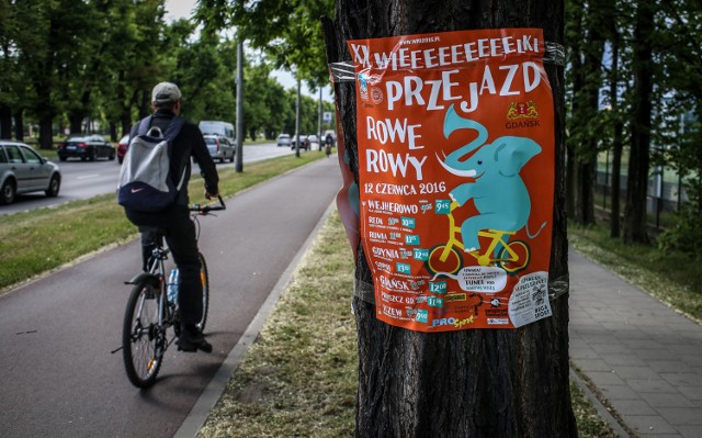 -&nbsp;Wójt obiecał, że trakt dla rowerów powstanie jeszcze w tym roku - przypomina Czytelnik.  - A tu się nic nie dzieje, nikt nic nie robi. Chcielibyśmy, aby chociaż coś rozpoczęli.  Byłoby wiadomo, że będzie kontynuacja.