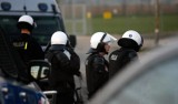Brutalny napad z bronią w Ryjewie. Policja zatrzymała podejrzanych