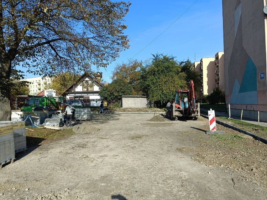 Budowa parkingu na os. Kmiecie w Przemyślu.