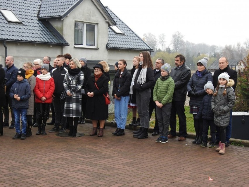 Jarmark, śpiew i polonez - tak Sierakowice obchodziły 11 listopada