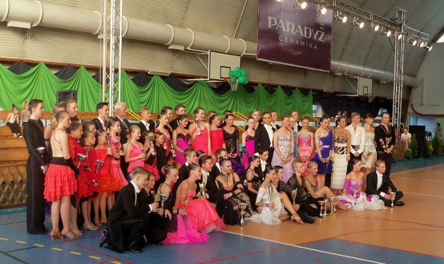 150 par z całej Polski zatańczyło w Opocznie o puchar burmistrza