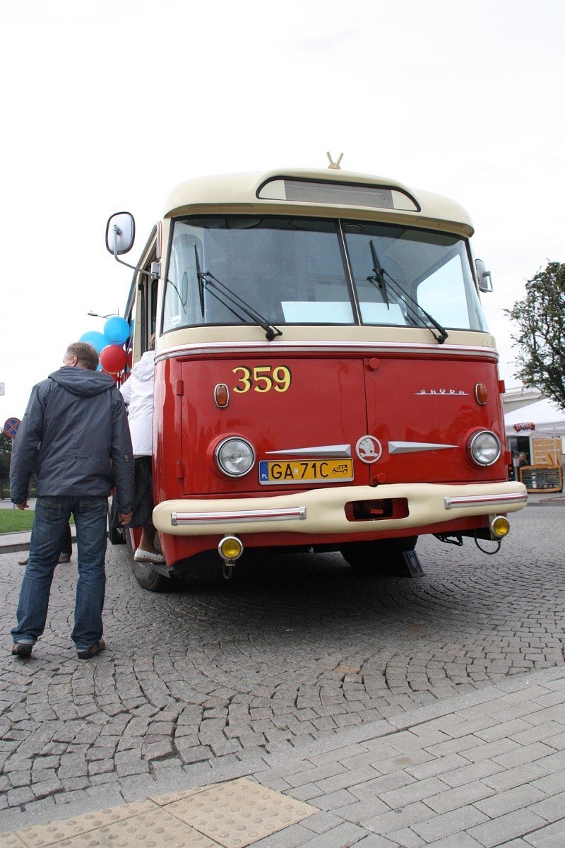 Europejski Dzień Trolejbusów w Gdyni i Dzień Bez Samochodu. Wybraliśmy komunikację miejską? ZDJĘCIA