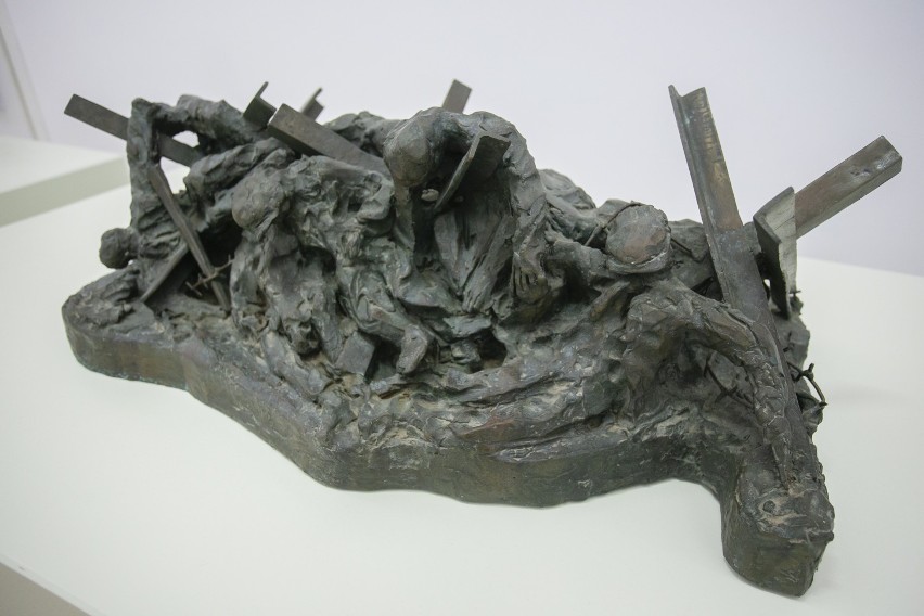 W Warszawie otwarto wystawę rzeźb o piekle Treblinki. Ekspozycja przedstawia najbardziej dramatyczne sceny z historii obozu