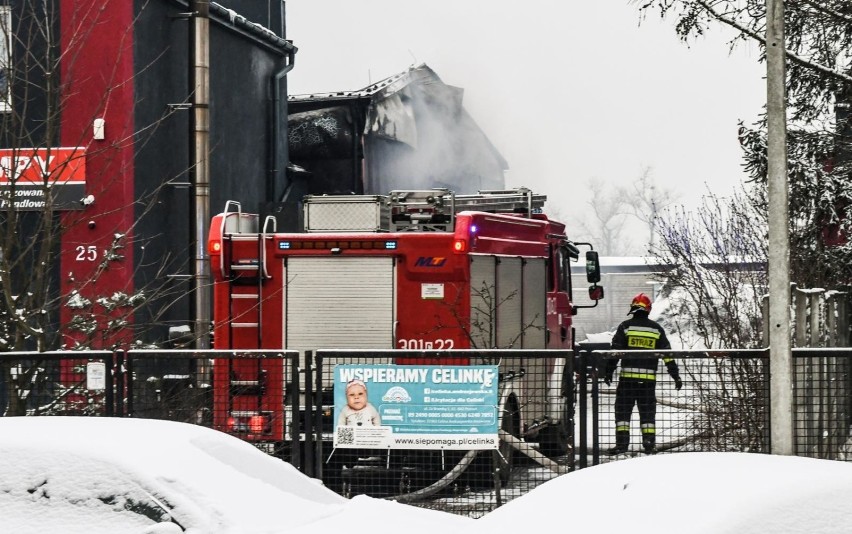 W Bydgoszczy wybuchł pożar w hali magazynowej na ulicy...
