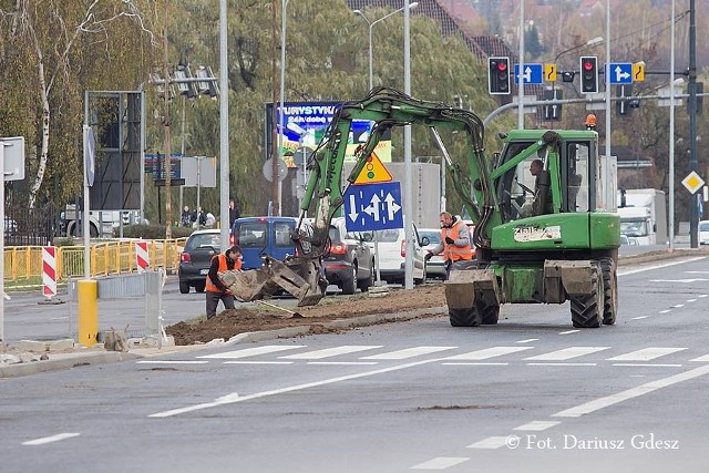 Dobiega końca remont fragmentu ulicy Sikorskiego w Wałbrzychu. Inwestycja kosztowała ponad 5,5 mln zł