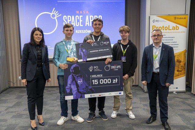 Wyłoniono zwycięzców NASA Space Apps Challenge 2023 w Rzeszowie.