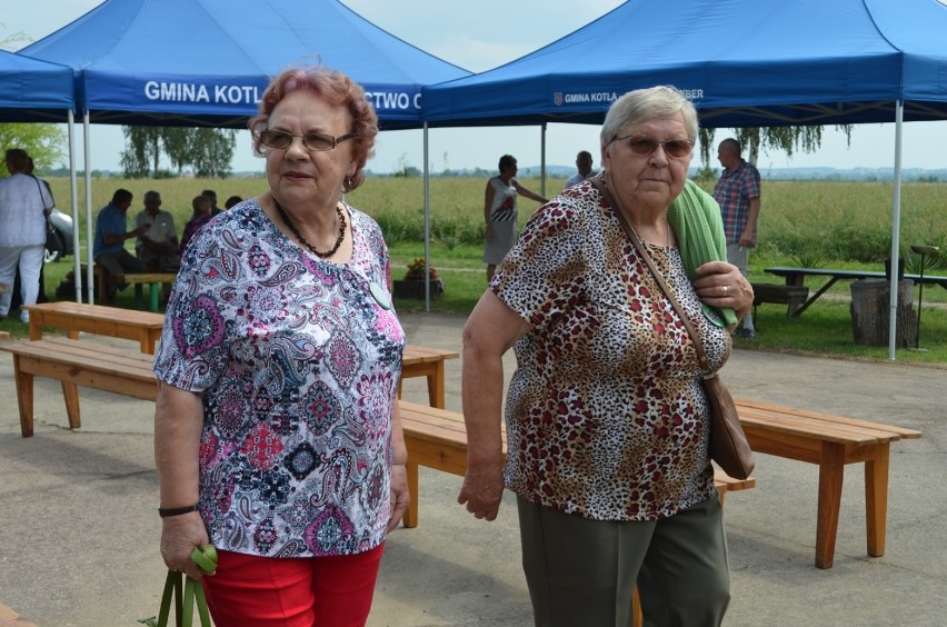 Spotkanie dawnych sąsiadów z wysiedlonych przed laty wsi Bogomice i Rapocin (FOTO)